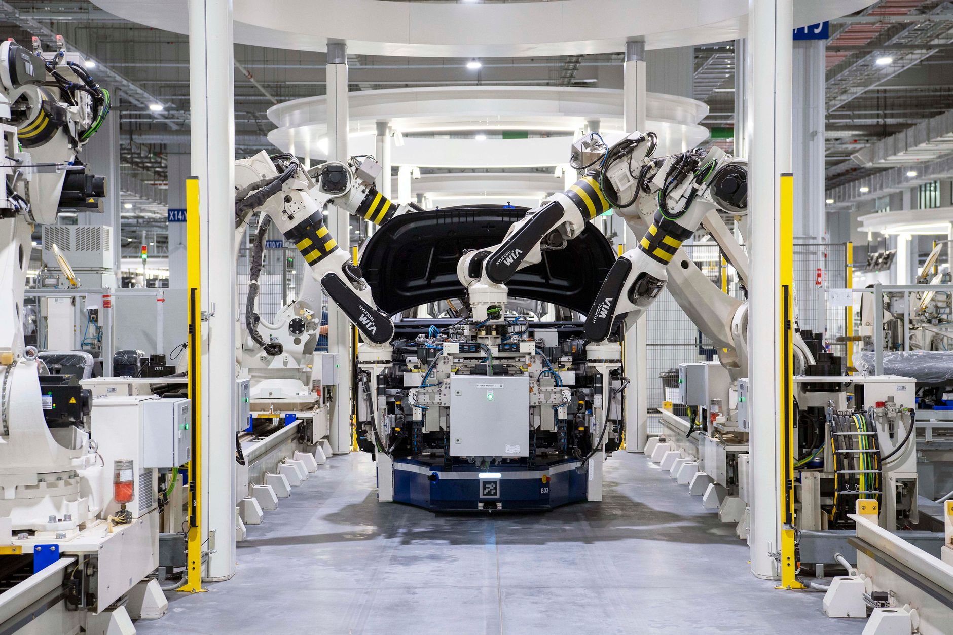 Tableau de bord KPI automatisation industrielle avec indicateurs OEE et taux adoption 2026