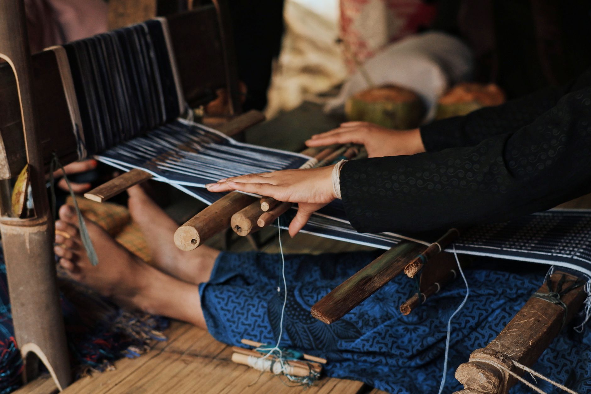 Technicien industriel utilisant Loom pour documenter un processus de maintenance avec IA
