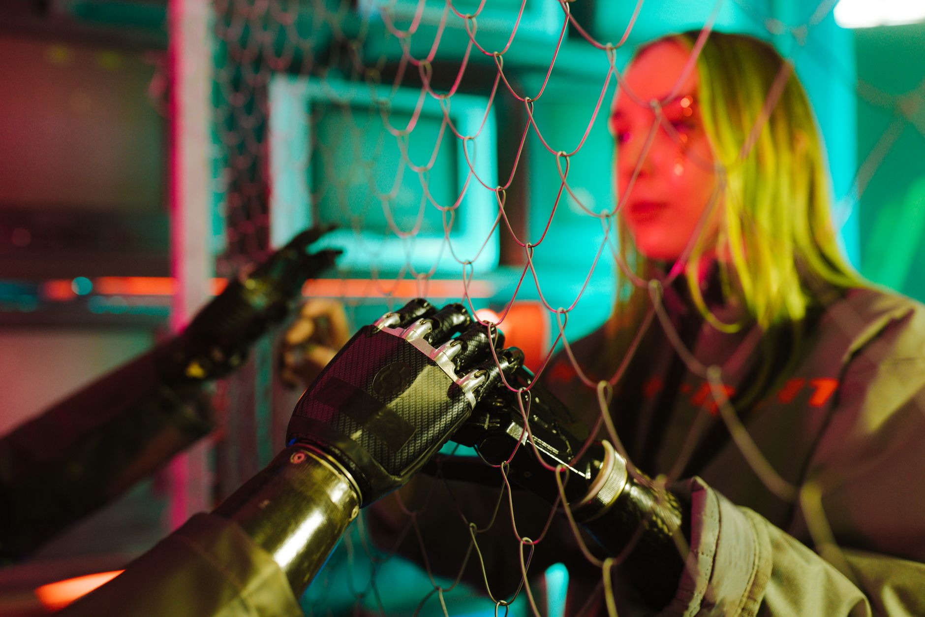 Industry 5.0 worker collaborating with AI and robots on factory floor