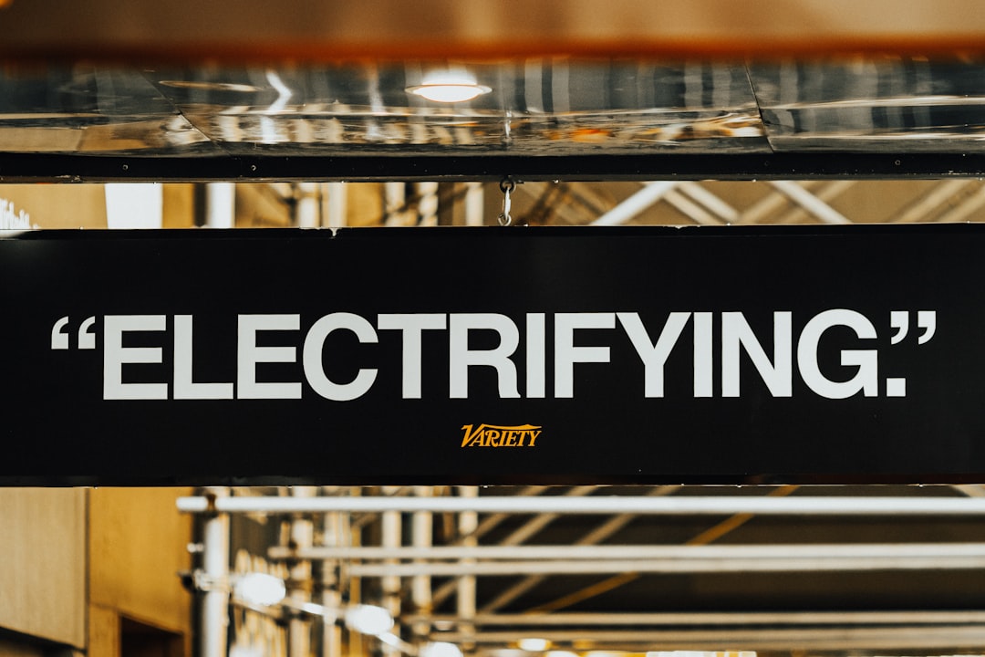 Tableau de bord de surveillance énergétique en temps réel dans une usine intelligente